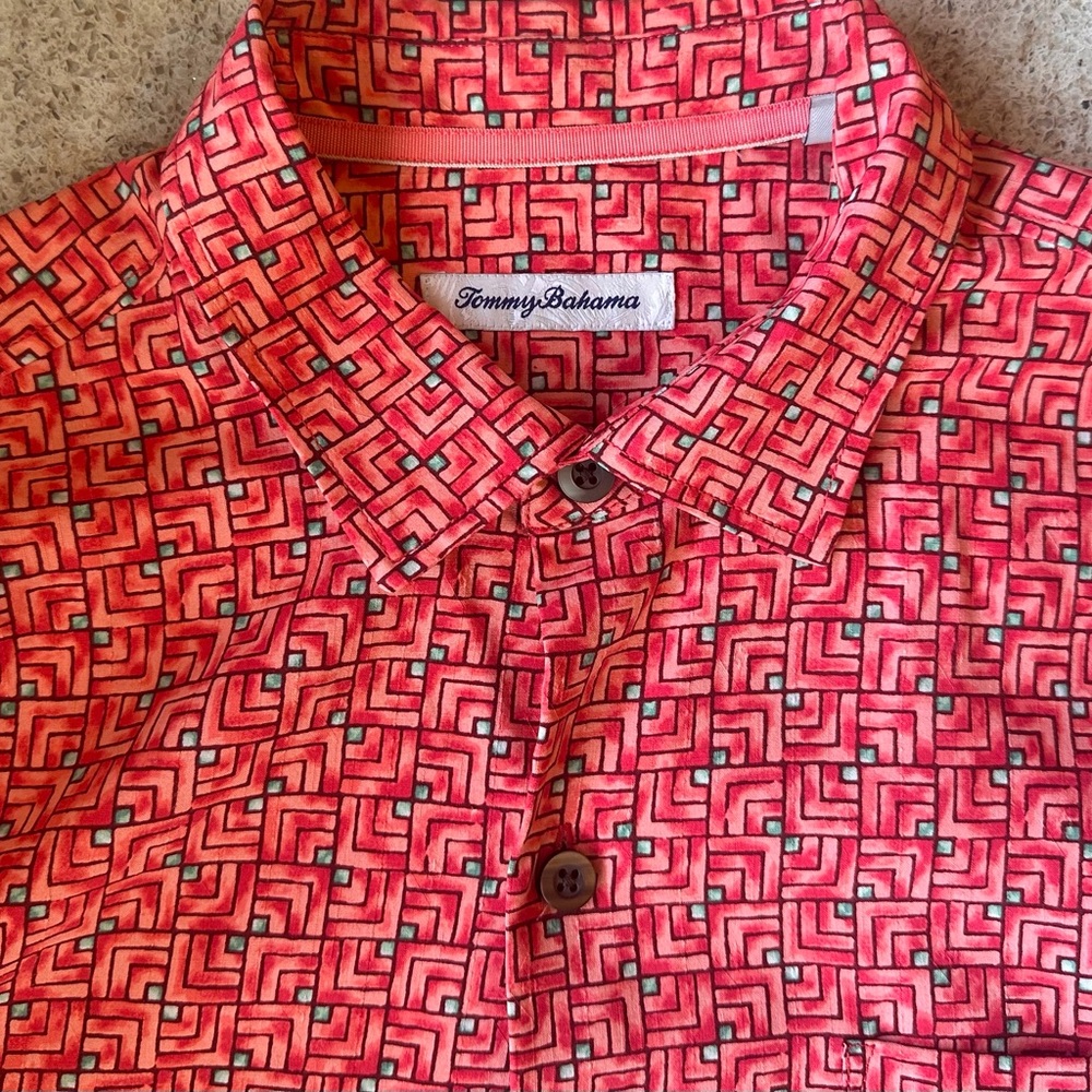 Tommy Bahama Red and White Geometric Men's Shirt - Picture 6 of 6